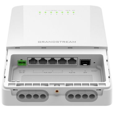 Grandstream GWN7710R Switch gestionable Capa 2. 5x GbE (4 PoE) y 1x 2,5Gb SFP. PoE budget: 60W.Capacidad switching 15 Gbps. IP66. Qos, hasta 32 VLAN,IGM Snooping