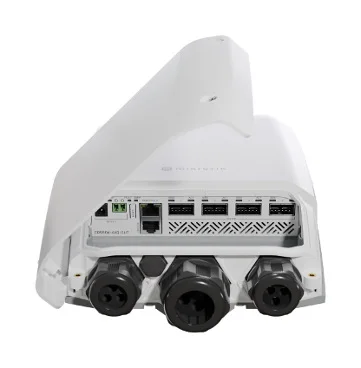 Mikrotik CRS504-4XQ-OUT Cloud Router Switch con CPU QCA9531 de 650 MHz, 128MB de RAM, chip 98DX4310, 4x QSFP28 100G, 1x 100Mb, RouterOS L5, caja para exterior IP66, PoE, fuente de alimentación, montaj
