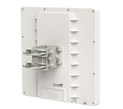 Mikrotik QRT-5 RB911G-5HPnD-QRT con antena de 24dbi 5GHz, wireless 802.11an, 600MHz, 64MB RAM, 1xGigabit LAN, POE, fuente de alimentación, montaje en poste, RouterOS L4