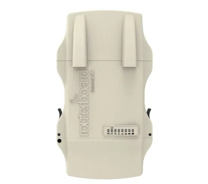Mikrotik RB/922UAGS-5HPacDNM (NetMETAL 5) con CPU de 720 MHz, 128 MB de RAM, 1xGigabit LAN, 1x SFP, 1xUSB, 1xminiPCI-e, wireless