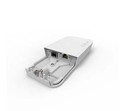 Mikrotik RBFTC11 (FTC , FTC11) Media converter de fibra a cobre en caja exterior con inyector PoE y fuente de alimentación