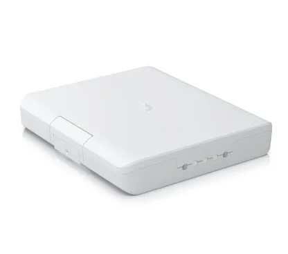 Ubiquiti UF-Terminal-Box Caja de exterior para montaje en poste, IPX5, para UF-Nano, UF-Loco, UF-AE