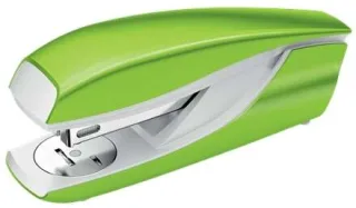 Petrus 635 WOW Grapadora Metalica + Caja de 200 Grapas - Hasta 30 Hojas - Extraegrapas Integrado - Grapado Cerrado, Abierto y Clavado - Color Verde Metalizado