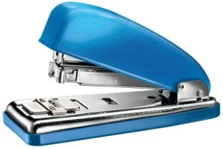 Petrus 226 WOW Grapadora Metalica + Caja de 200 Grapas - Hasta 30 Hojas - Grapado Cerrado, Abierto y Clavado - Color Azul Metalizado