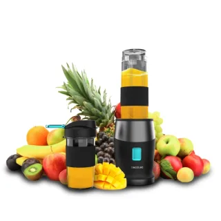 Cecotec Power Titanium 900 ProGo Hand Juice Batidora de Vaso - 900W - Tapon Plegable - Antideslizante - 4 Cuchillas de Titanio - 2 Vasos Portatiles de 570ml - Color Negro y Azul