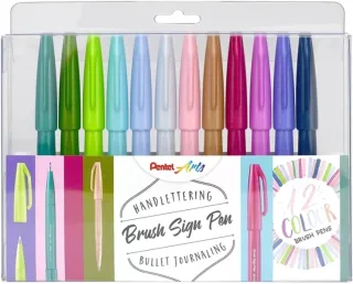 Pentel Brush Sing Pen Pack de 12 Rotuladores con Punta de Pincel - Lineas Finas o Gruesas dependiendo de la Presion - Fabricados con 81% de Plasticos Recicldos - Colores Pastel Surtidos