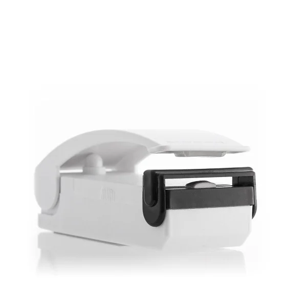 Innovagoods Selladora de Bolsas con Iman - Sellado Hermetico - Prolonga la Conservacion de Alimentos - Funciona con Pilas - Portatil - 9.5x4x4cm - Color Blanco