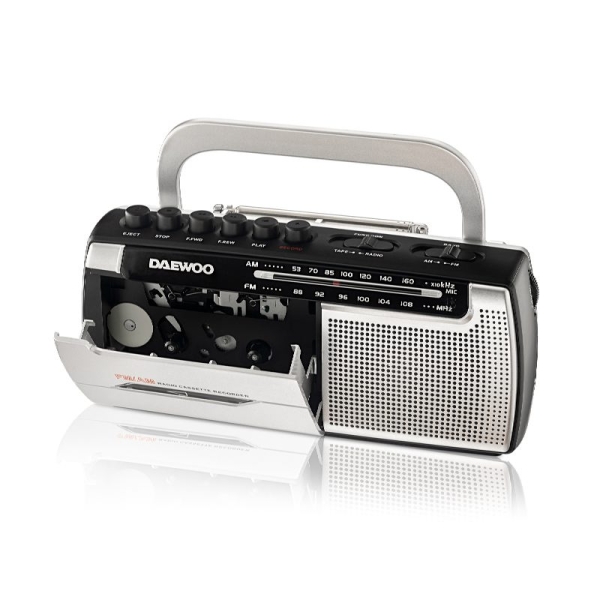 Daewoo Radio Grabadora Cassette AM/FM - Alimentacion a Pilas - Jack 3.5mm - Microfono Integrado - Altavoz Integrado - Asa de Transporte - Color Gris