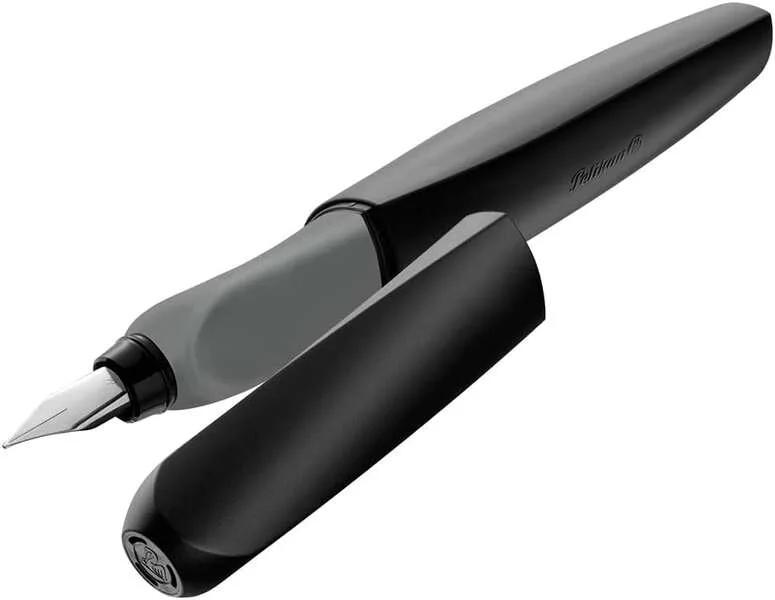 Pelikan Twist Pluma Estilografica Escolar Recargable - Plumilla de Acero Inoxidable Punto M - Cuerpo Color Negro (946806)