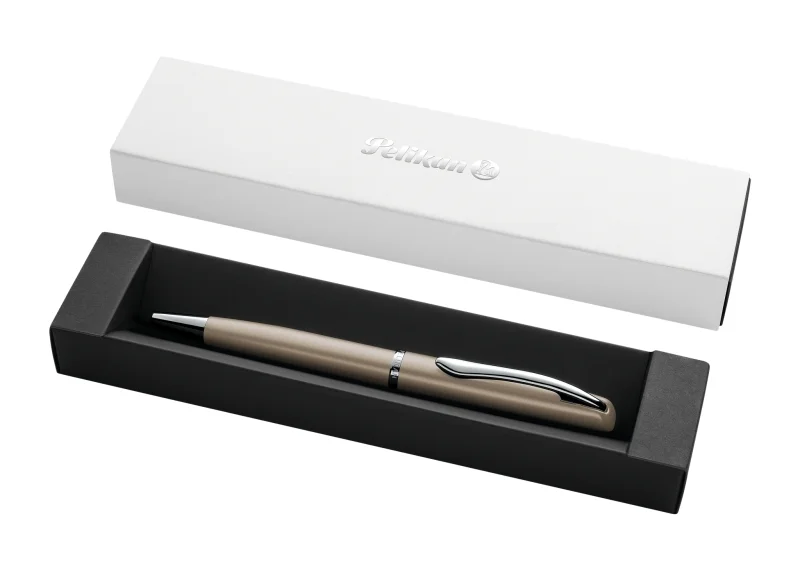 Pelikan Jazz Noble Boligrafo Retractil - Trazo de 1mm - Mecanismo de Giro - Recambio 337M Azul - Estuche de Regalo - Cuerpo Satinado - Color Pardo